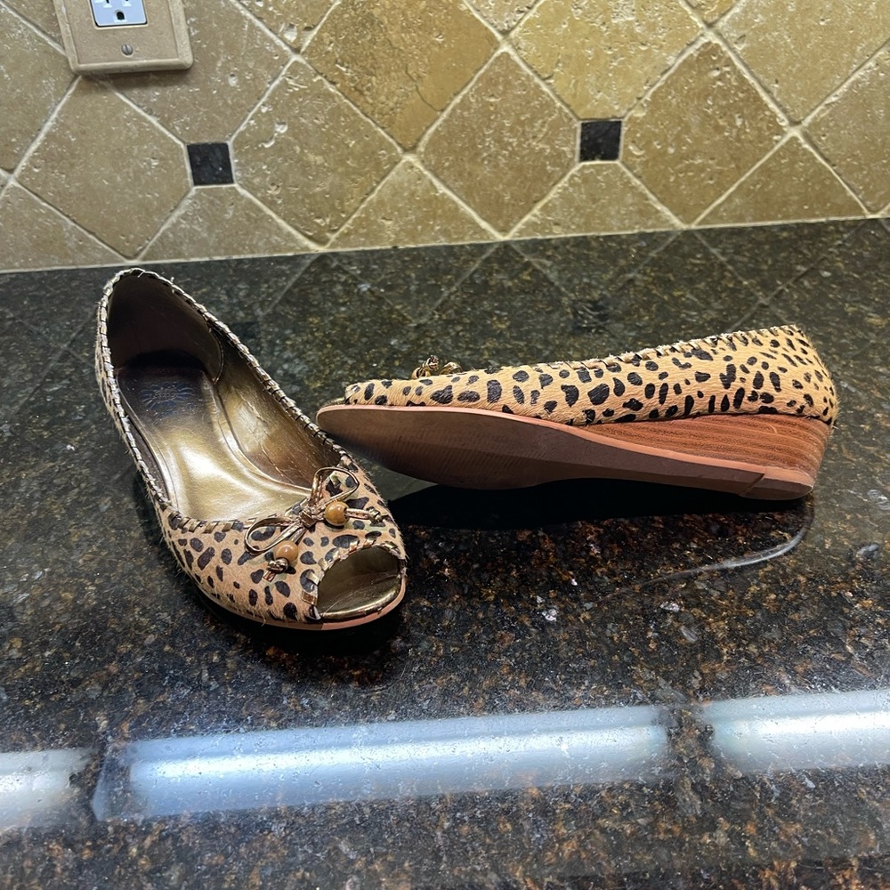GUC Yellow Box shoes 6.5
